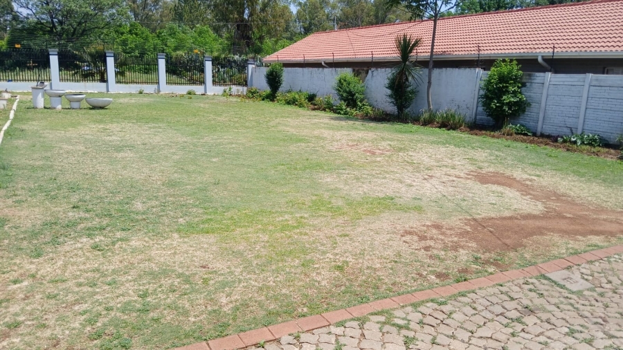 Commercial Property for Sale in Clubview Gauteng