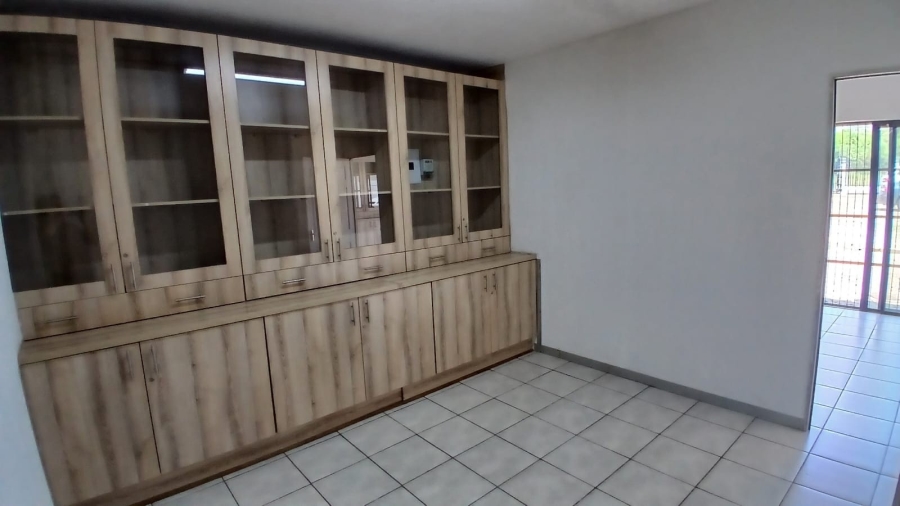Commercial Property for Sale in Clubview Gauteng