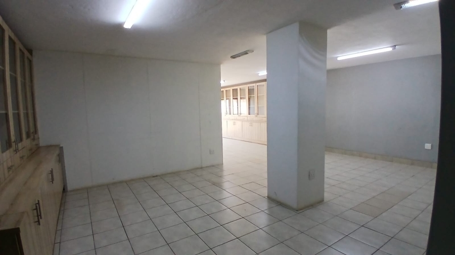 Commercial Property for Sale in Clubview Gauteng
