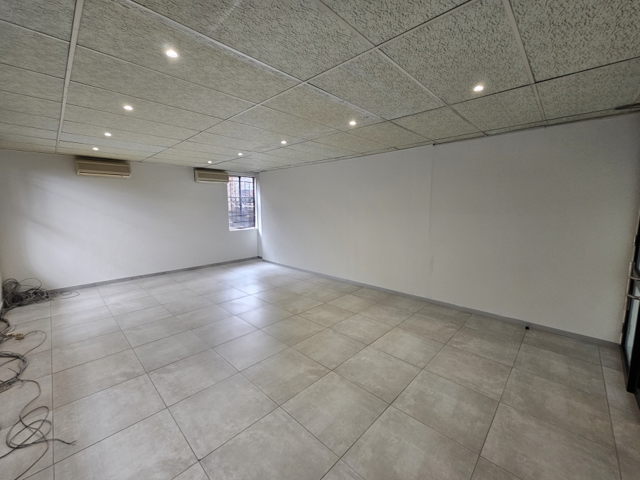 To Let commercial Property for Rent in Die Hoewes Gauteng