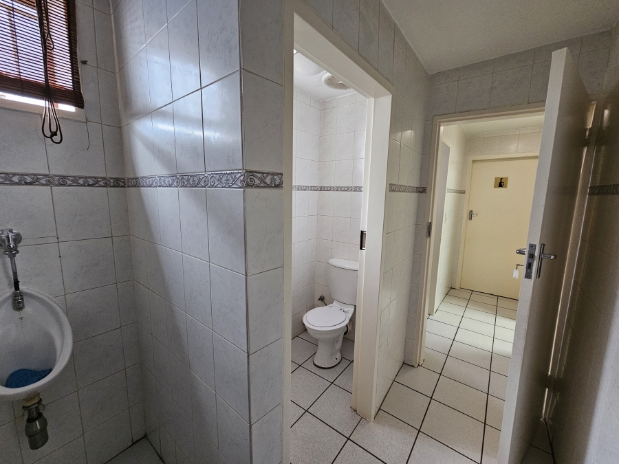 To Let commercial Property for Rent in Die Hoewes Gauteng