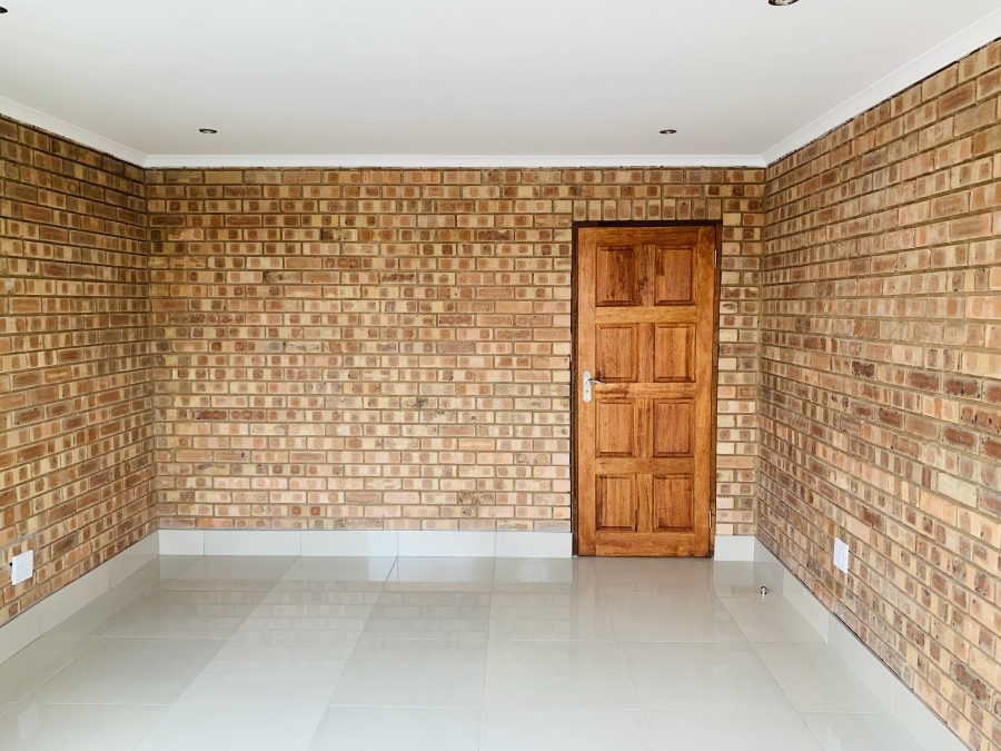 To Let commercial Property for Rent in Sunderland Ridge Gauteng