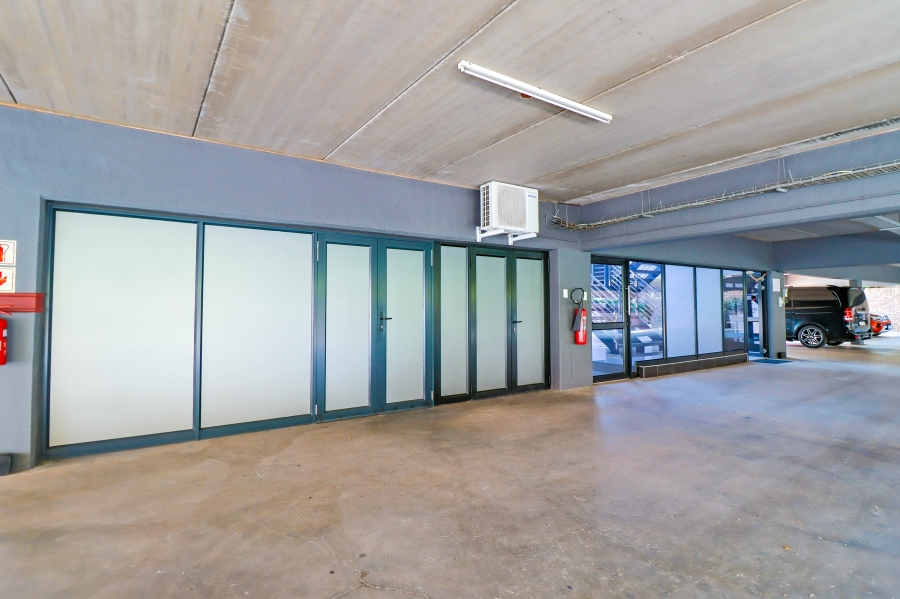 Commercial Property for Sale in Die Hoewes Gauteng