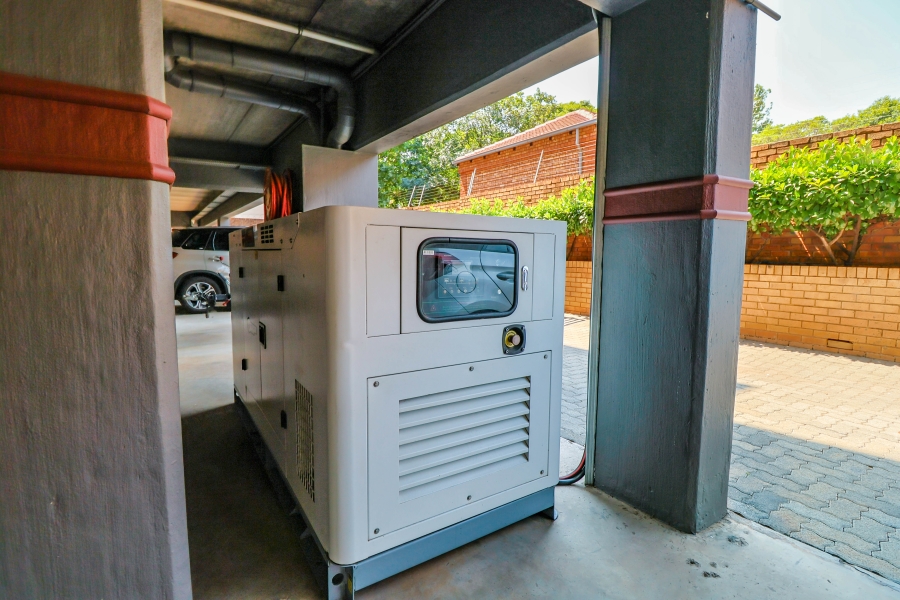 Commercial Property for Sale in Die Hoewes Gauteng