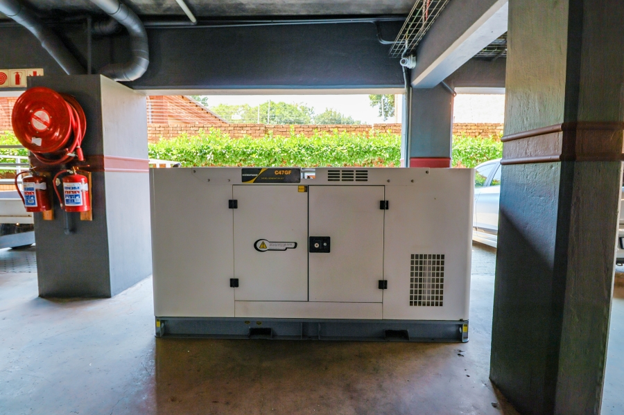 Commercial Property for Sale in Die Hoewes Gauteng