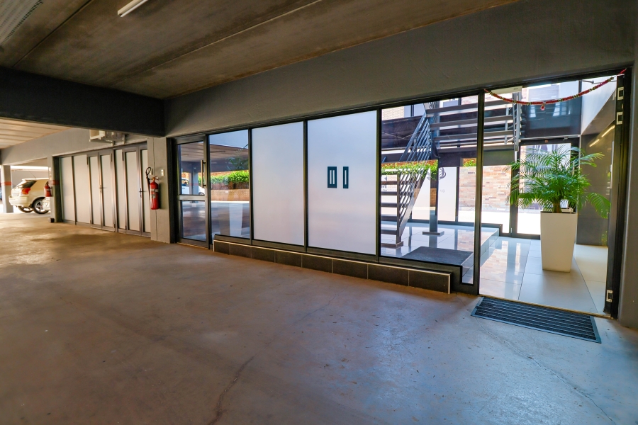 Commercial Property for Sale in Die Hoewes Gauteng