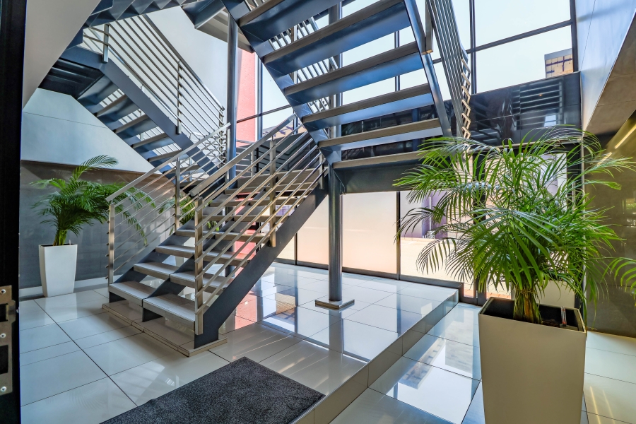 Commercial Property for Sale in Die Hoewes Gauteng