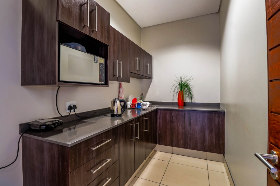 Commercial Property for Sale in Die Hoewes Gauteng