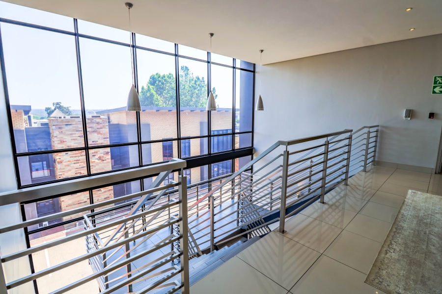 Commercial Property for Sale in Die Hoewes Gauteng