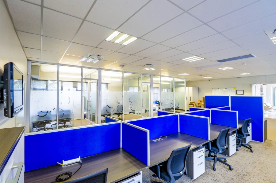 Commercial Property for Sale in Die Hoewes Gauteng