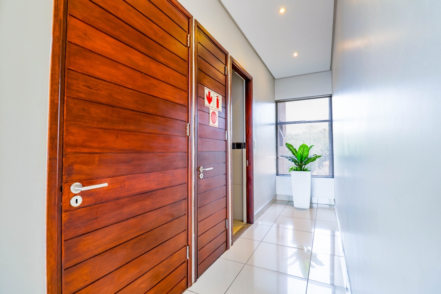 Commercial Property for Sale in Die Hoewes Gauteng