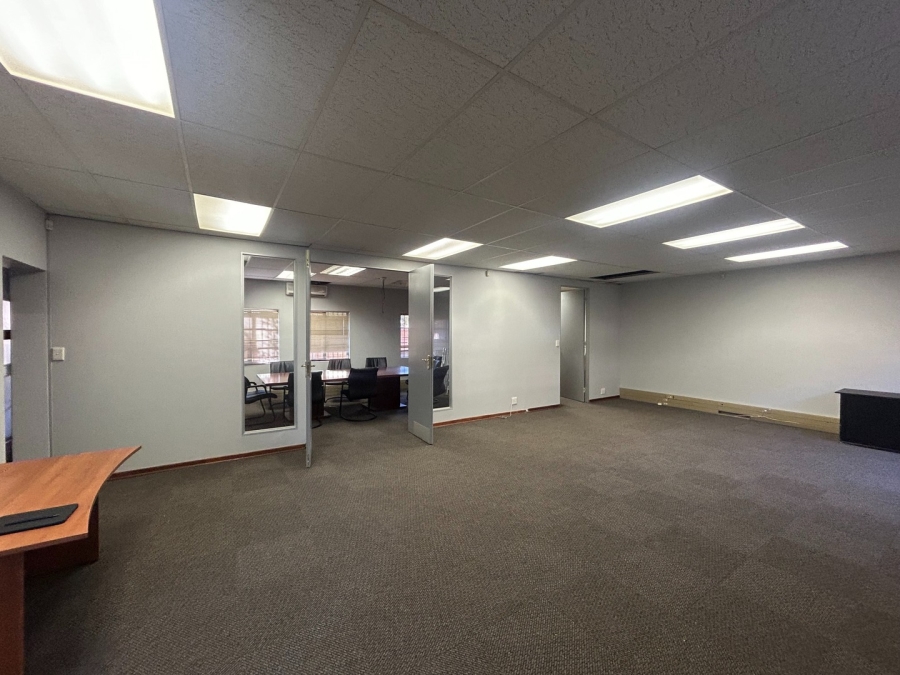 To Let commercial Property for Rent in Die Hoewes Gauteng