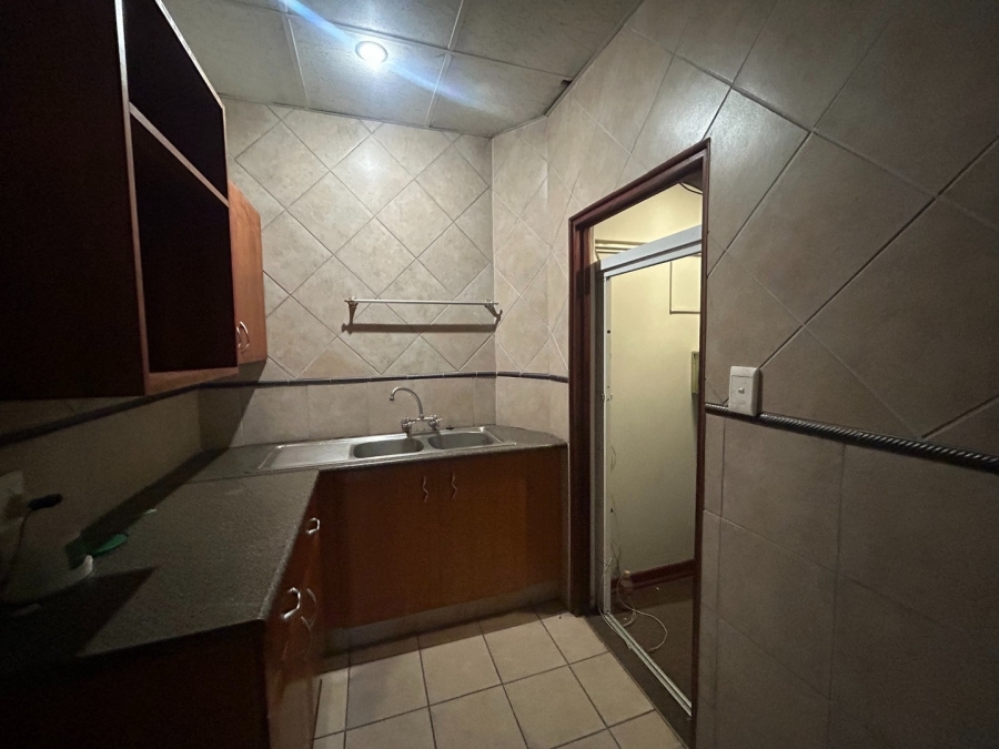 To Let commercial Property for Rent in Die Hoewes Gauteng