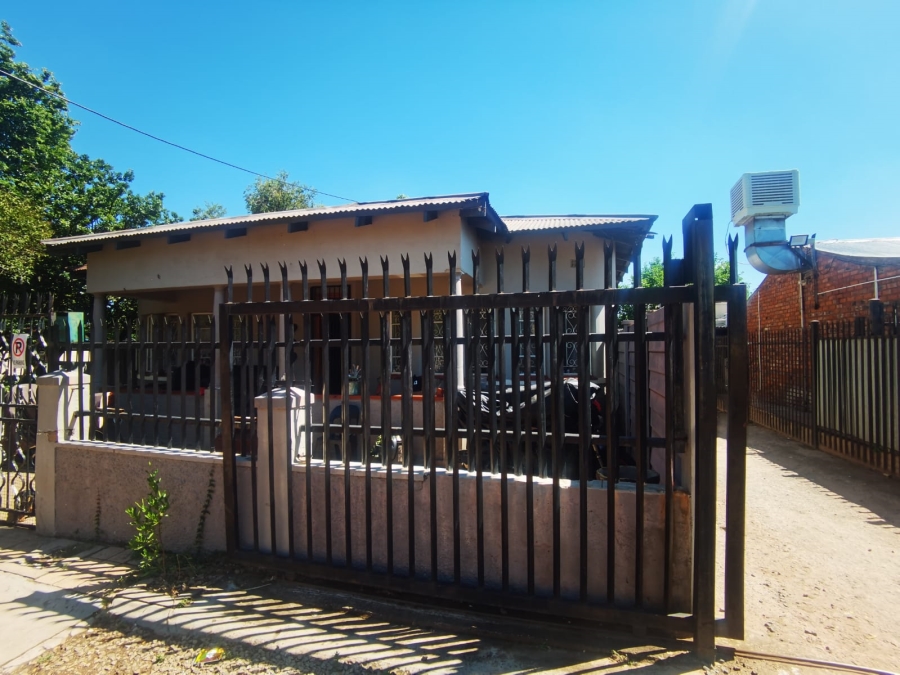 Commercial Property for Sale in Eloffsdal Gauteng