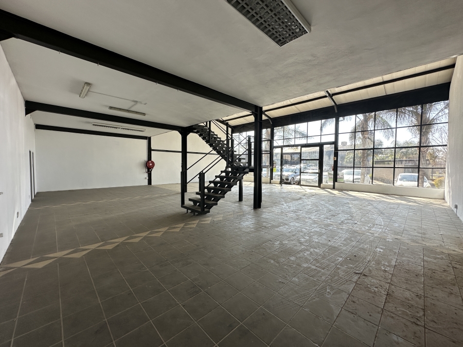 To Let commercial Property for Rent in Louwlardia Gauteng