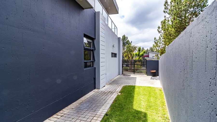 4 Bedroom Property for Sale in Eye of Africa Gauteng