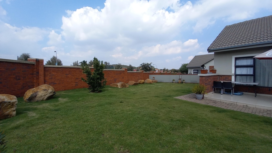 To Let 2 Bedroom Property for Rent in Meyersdal Gauteng