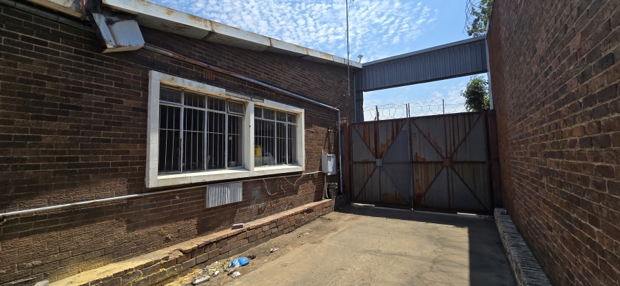 Commercial Property for Sale in Croesus Gauteng