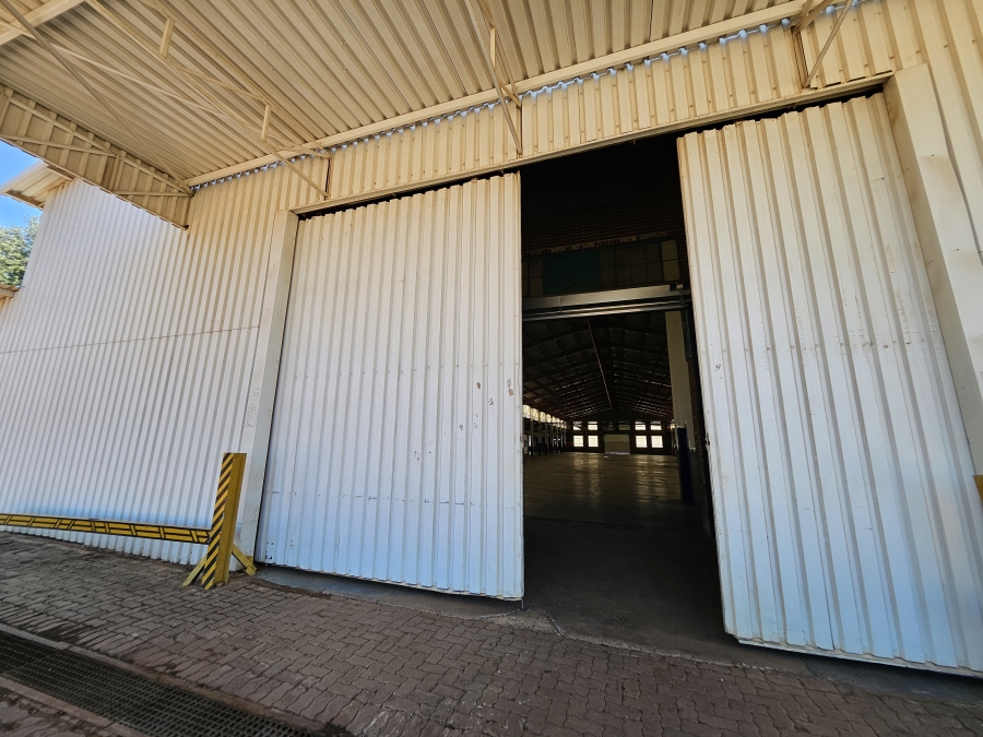To Let commercial Property for Rent in Rosslyn Gauteng