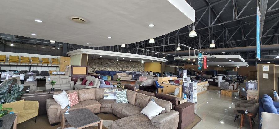 To Let commercial Property for Rent in Strubensvallei Gauteng