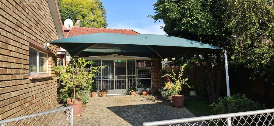 4 Bedroom Property for Sale in Three Rivers Proper Gauteng