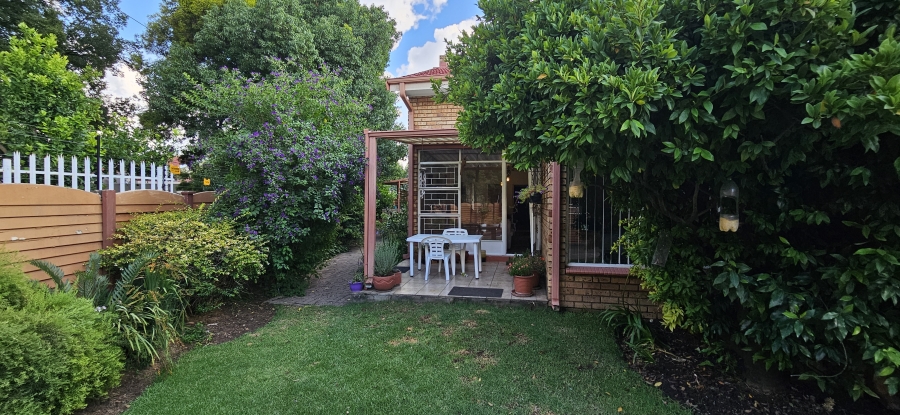 4 Bedroom Property for Sale in Three Rivers Proper Gauteng