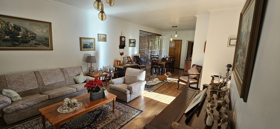 4 Bedroom Property for Sale in Three Rivers Proper Gauteng