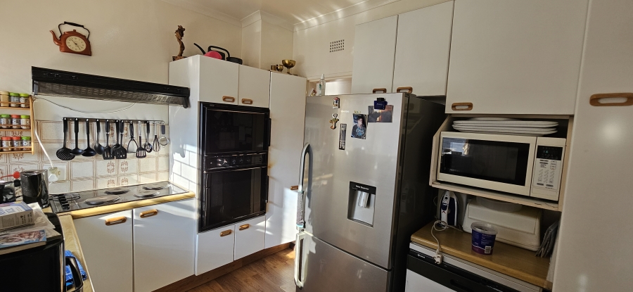 4 Bedroom Property for Sale in Three Rivers Proper Gauteng