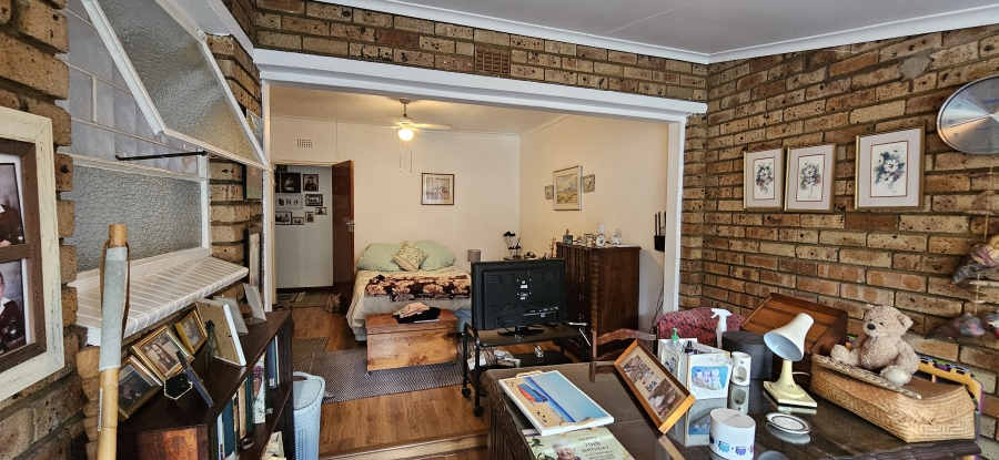 4 Bedroom Property for Sale in Three Rivers Proper Gauteng