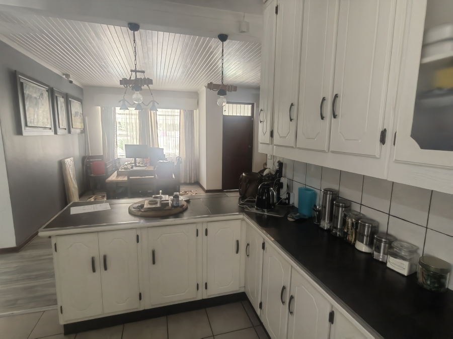 5 Bedroom Property for Sale in Ferryvale Gauteng