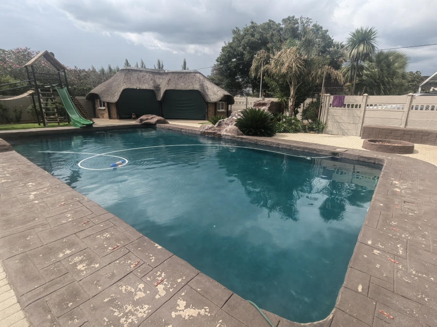 5 Bedroom Property for Sale in Ferryvale Gauteng