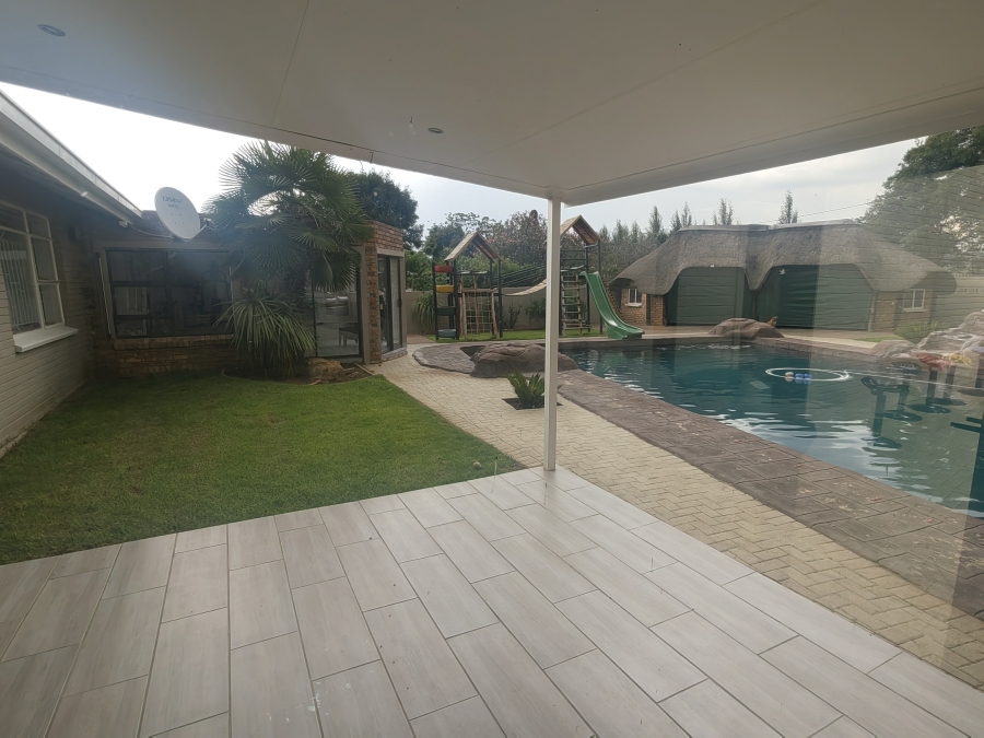 5 Bedroom Property for Sale in Ferryvale Gauteng