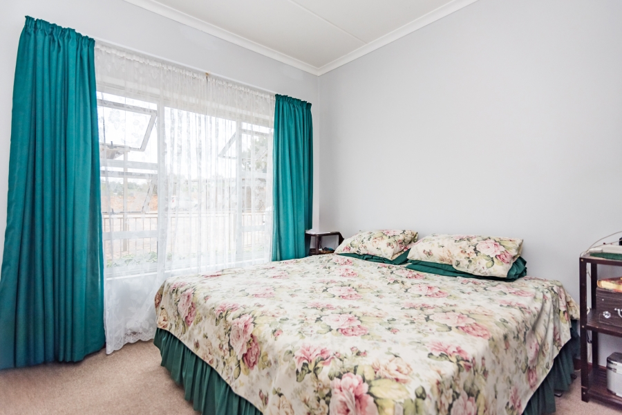 3 Bedroom Property for Sale in Rangeview Gauteng