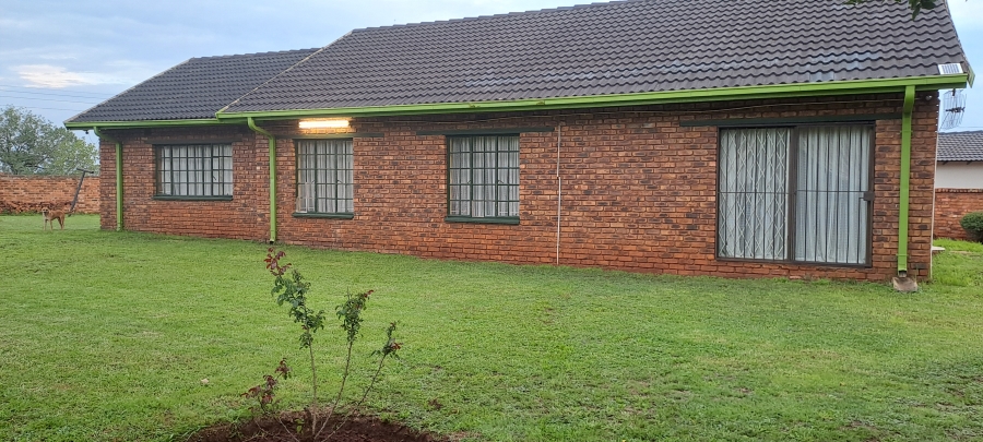 3 Bedroom Property for Sale in Dersley Gauteng