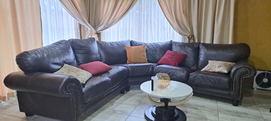 3 Bedroom Property for Sale in Dersley Gauteng