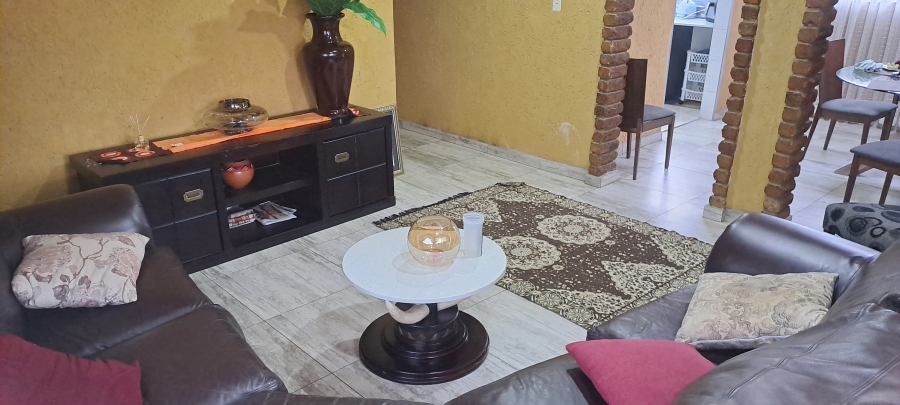 3 Bedroom Property for Sale in Dersley Gauteng