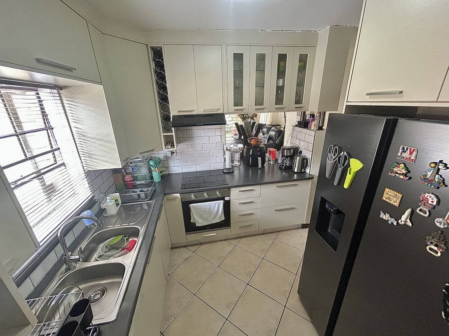 2 Bedroom Property for Sale in Halfway Gardens Gauteng