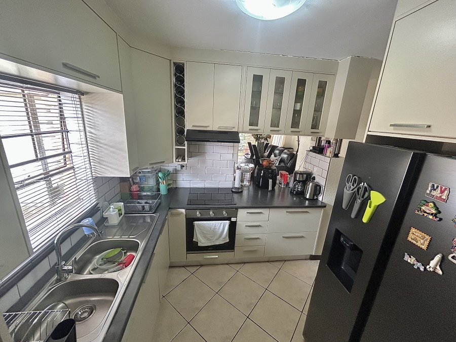2 Bedroom Property for Sale in Halfway Gardens Gauteng