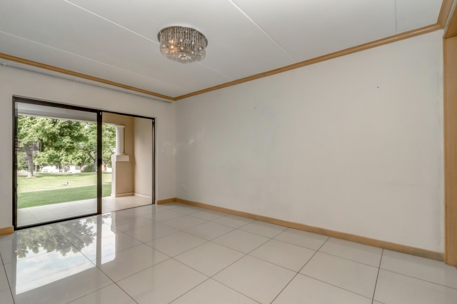 2 Bedroom Property for Sale in Broadacres Gauteng