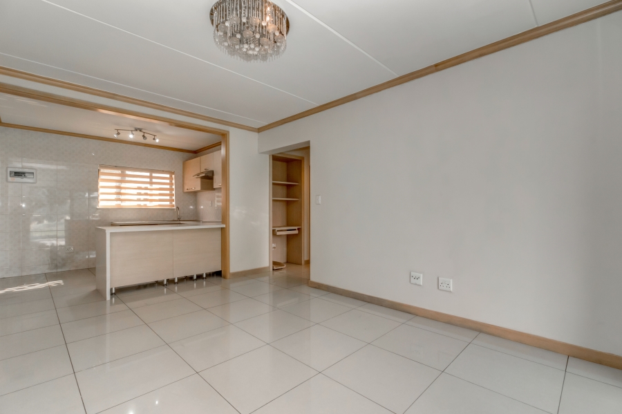 2 Bedroom Property for Sale in Broadacres Gauteng