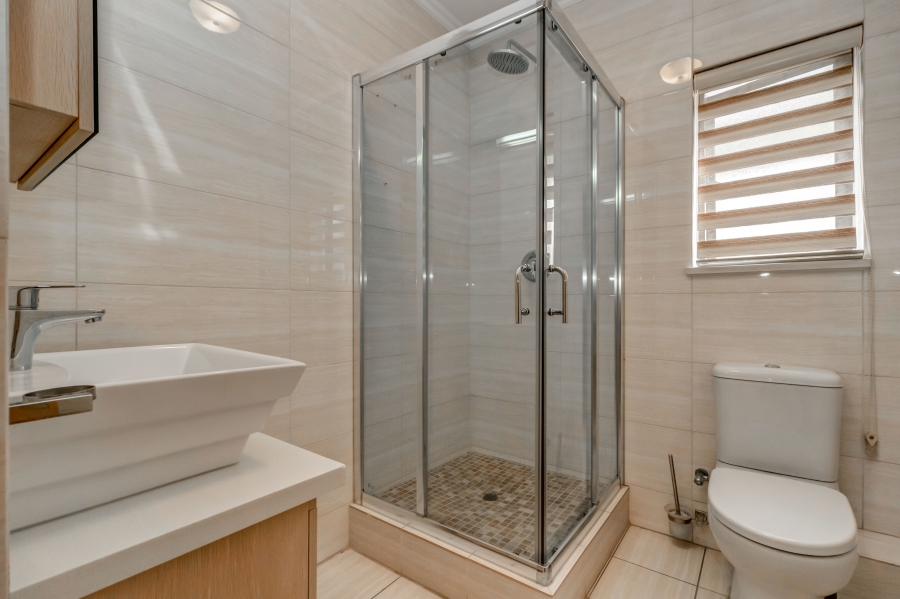 2 Bedroom Property for Sale in Broadacres Gauteng