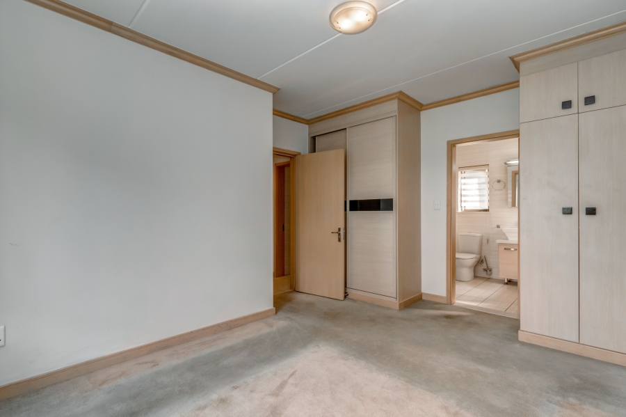 2 Bedroom Property for Sale in Broadacres Gauteng