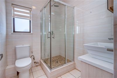 2 Bedroom Property for Sale in Broadacres Gauteng