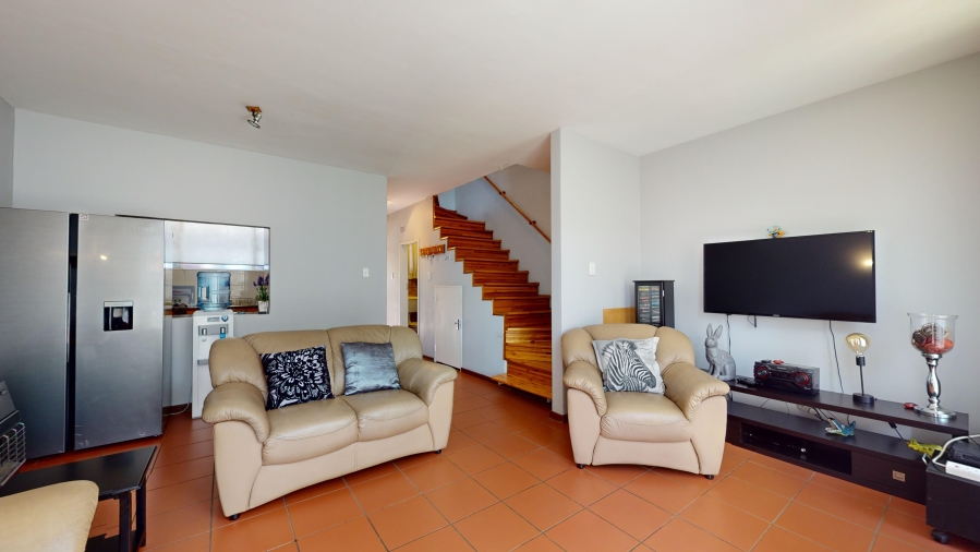 2 Bedroom Property for Sale in Dayanglen Gauteng