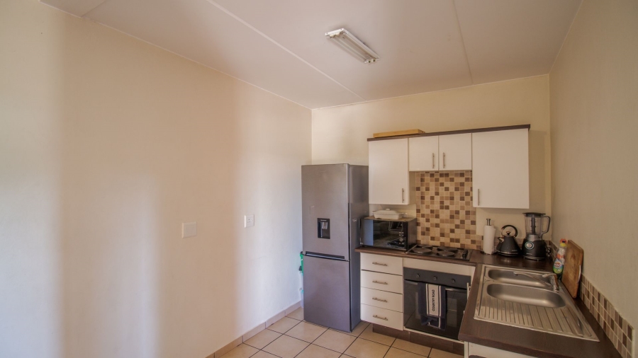 2 Bedroom Property for Sale in Grand Central Gauteng
