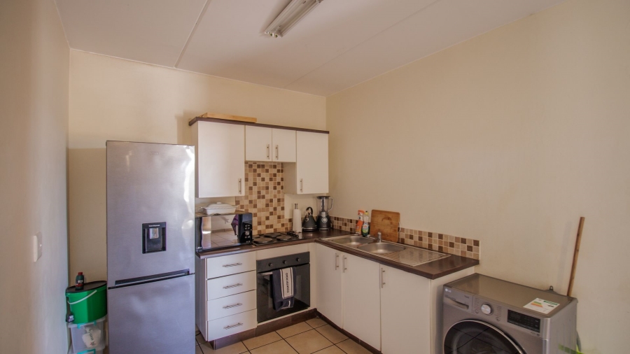 2 Bedroom Property for Sale in Grand Central Gauteng