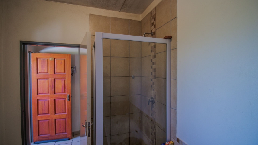 2 Bedroom Property for Sale in Grand Central Gauteng