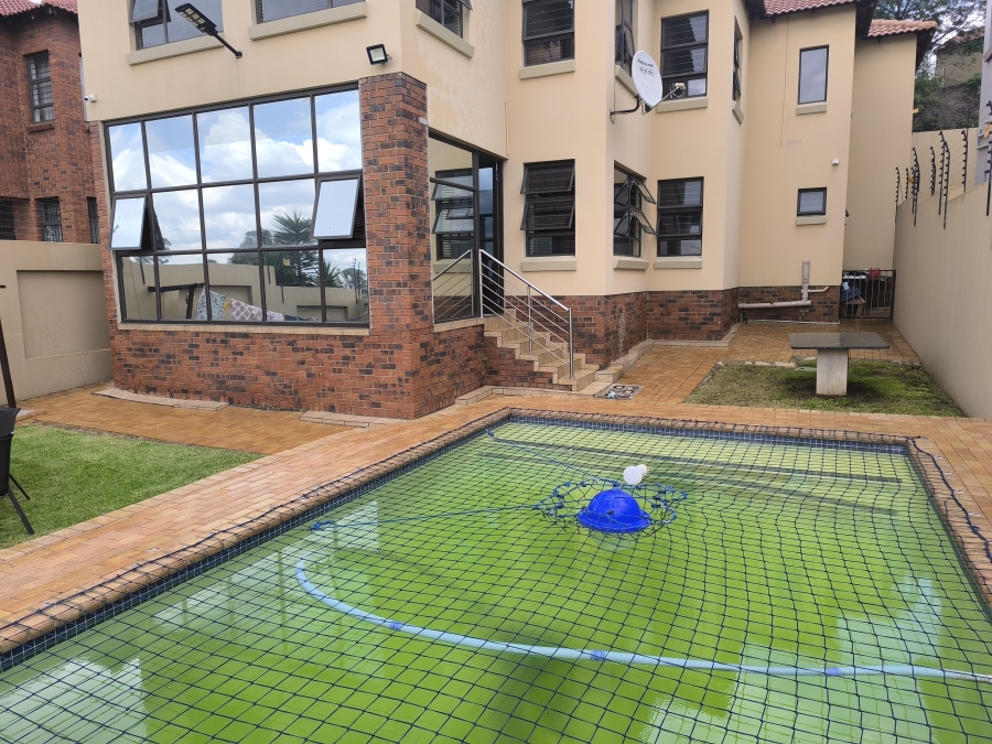 3 Bedroom Property for Sale in South Crest Gauteng