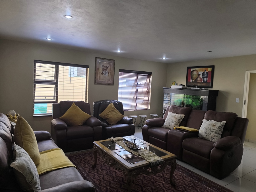 3 Bedroom Property for Sale in South Crest Gauteng