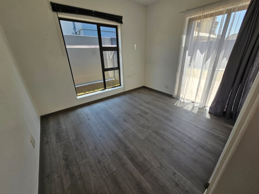 2 Bedroom Property for Sale in New Redruth Gauteng